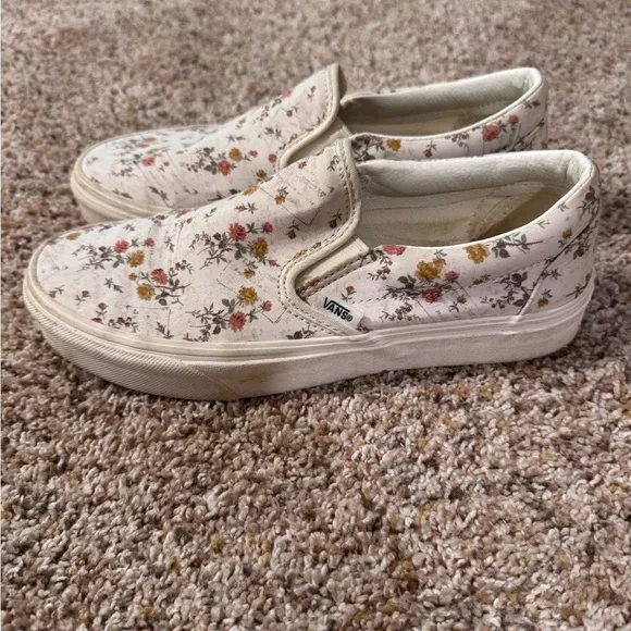 Vans Floral Slip-On Shoes - Picture 3 of 4